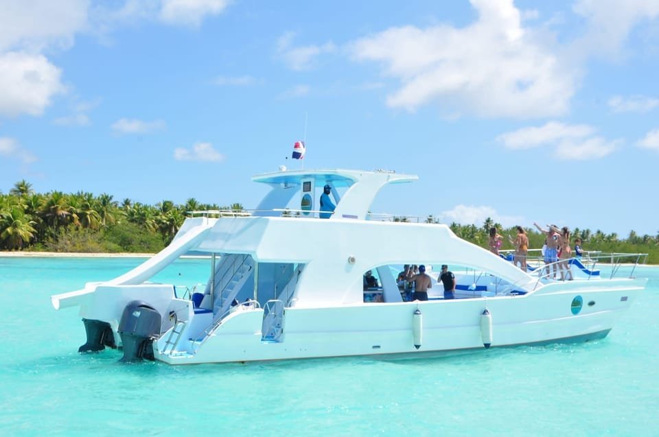 Punta Cana: Catamaran Boat to Saona Island with Buffet Lunch - Image 11