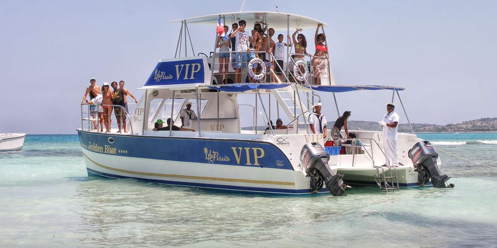 Cayo Arena: VIP Experience in Luxury Catamaran - Image 2